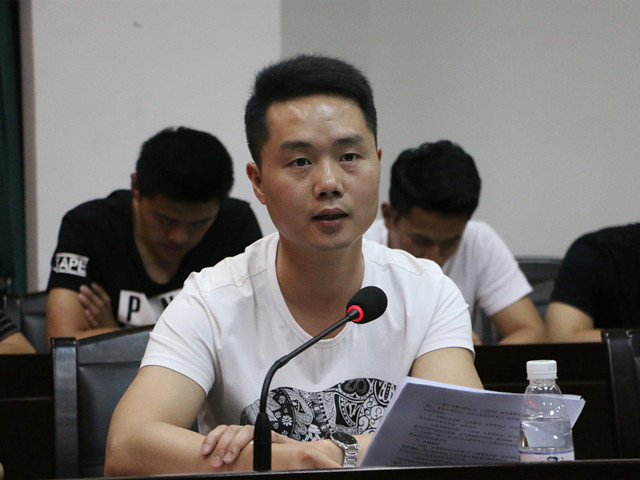 1492659695225013.jpg 康美-团委书记庄天怀老师讲话.jpg