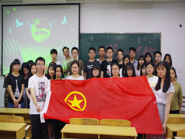 1495013579413041.jpg 美林-合影留念.jpg