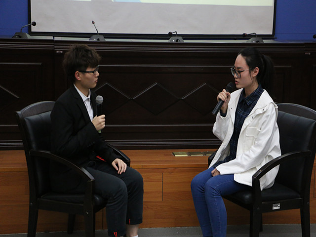 1481435949303406.jpg 康美-人物面对面环节.jpg