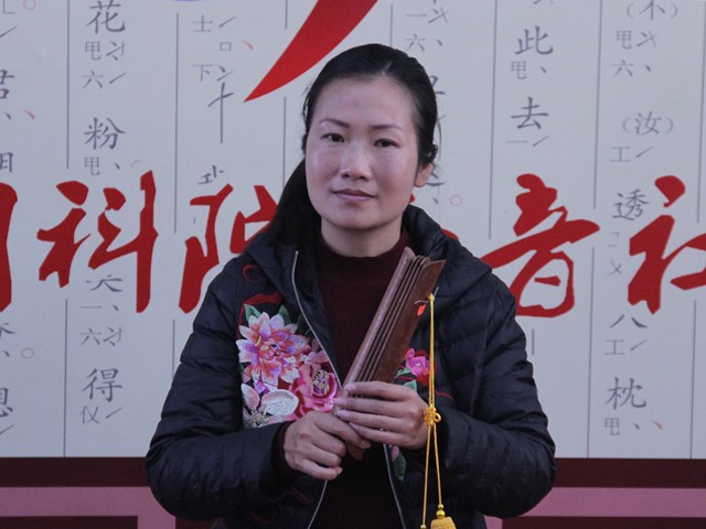 1488802536677471.jpg 美林-嘉宾表演.jpg