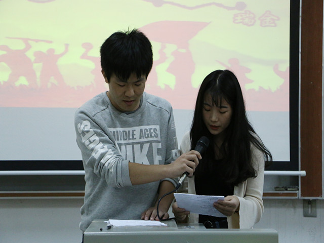 1481030822803662.jpg 康美-学生朗诵表演.jpg
