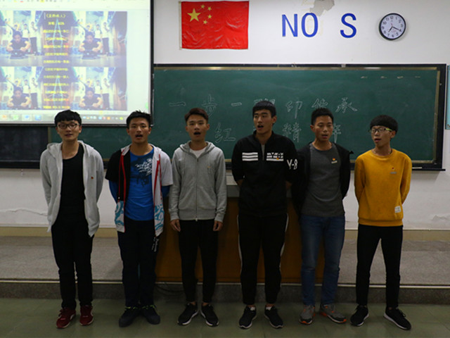 1482208082502633.jpg 康美-学生以宿舍为单位唱红歌.JPG