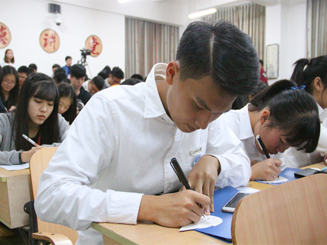1482206769215615.jpg 康美-学生写祝福语.JPG