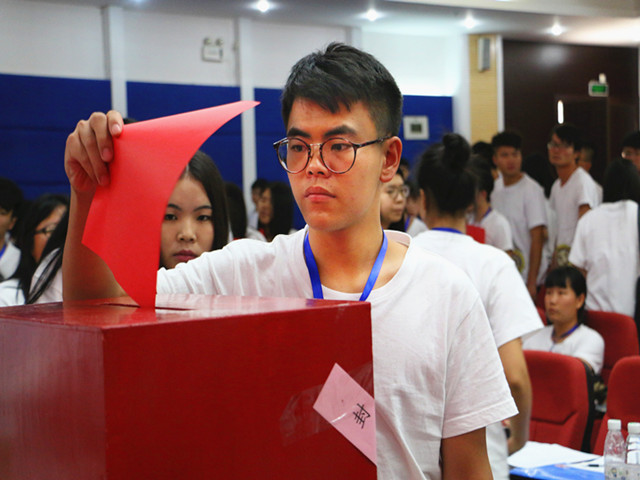 1466415869225534.jpg 康美-学生社团代表投票.JPG