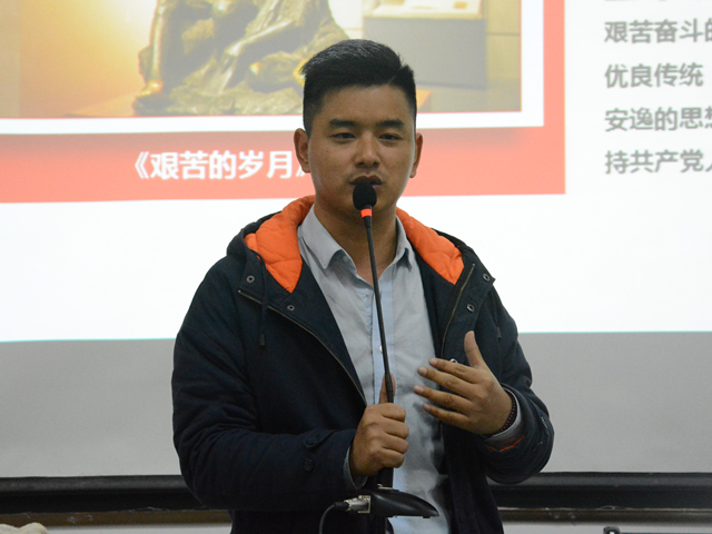 1480684429521148.jpg 美林-班主任谢洁做总结.jpg