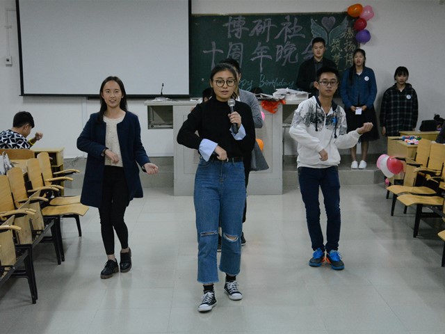 1482725254777631.jpg 美林-歌曲《告白气球》.jpg