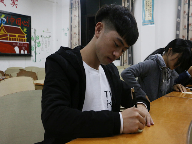 1482665855622748.jpg 康美-学生写梦想.jpg