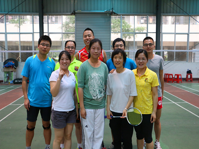 1460991072444294.jpg 康美-冠军 教职工队合影留念.jpg