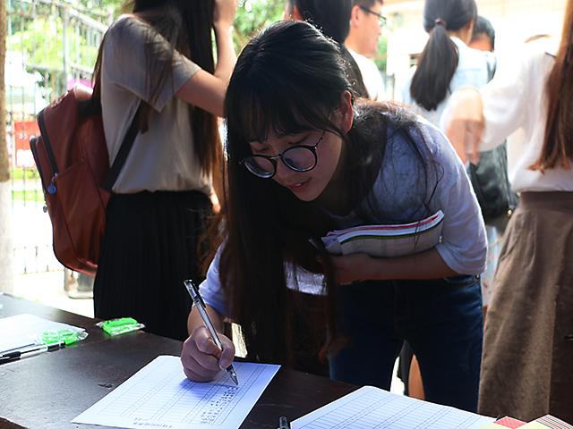 1495773744324590.jpg 康美-同学给选手投票.JPG